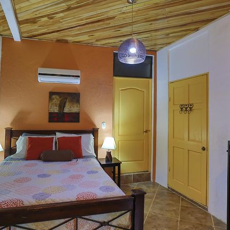 Jungle Creek Aparthotel Manuel Antonio Room photo