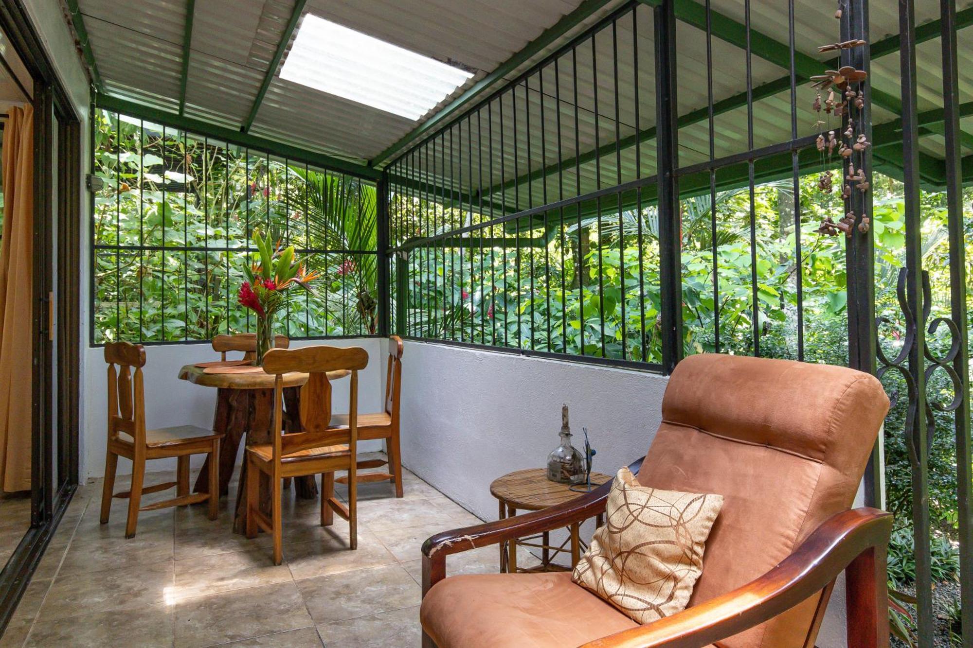 Jungle Creek Aparthotel Manuel Antonio Room photo